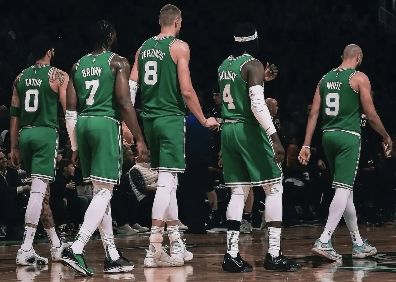 凯尔特人球员团队合作精神受赞扬 凯尔特人球员团队合作精神受赞扬