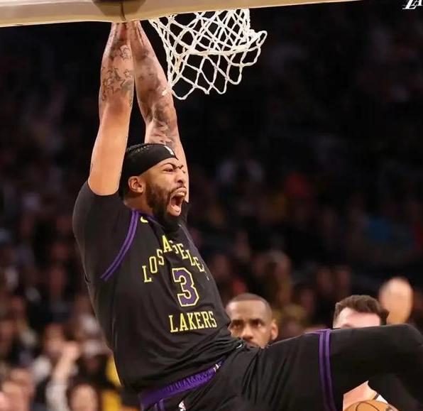 包含尼斯在比赛中表现强势,获得胜利的词条 包含尼斯在比赛中表现强势,获得胜利的词条