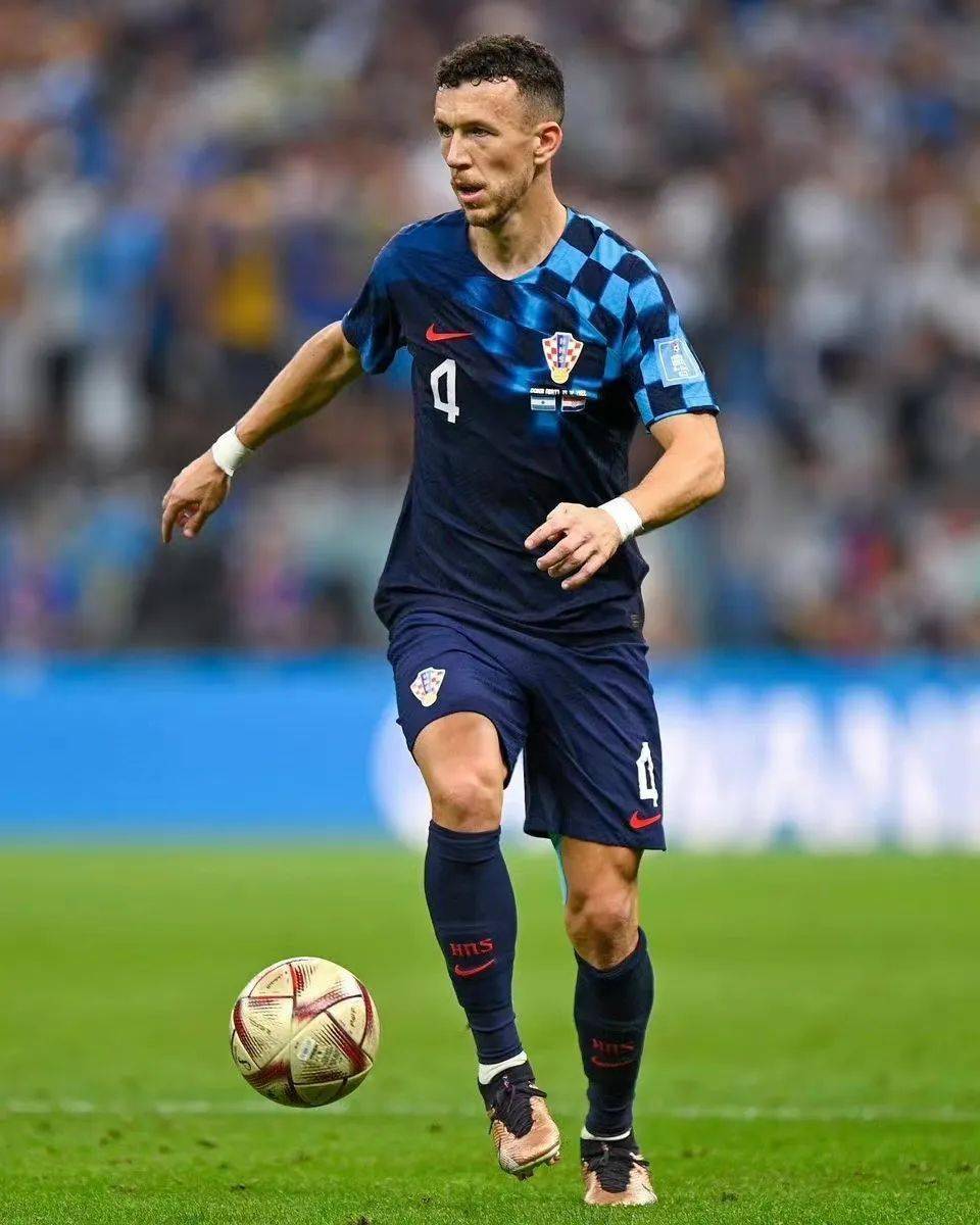 开云体育中国-克罗地亚国家队迎接重大挑战闪耀舞台