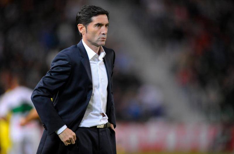 包含瓦伦西亚主教练调整战术布置新计划的词条