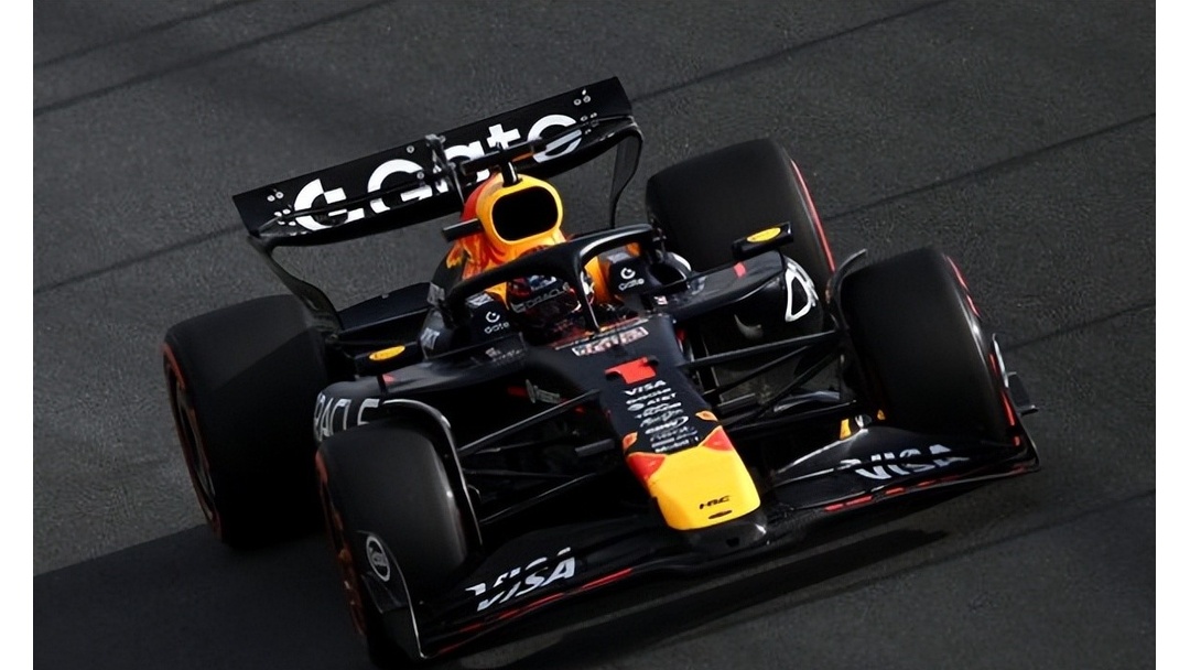 威廉姆斯逆转阿斯顿马丁,阿隆索点燃赛场 威廉姆斯逆转阿斯顿马丁,阿隆索点燃赛场