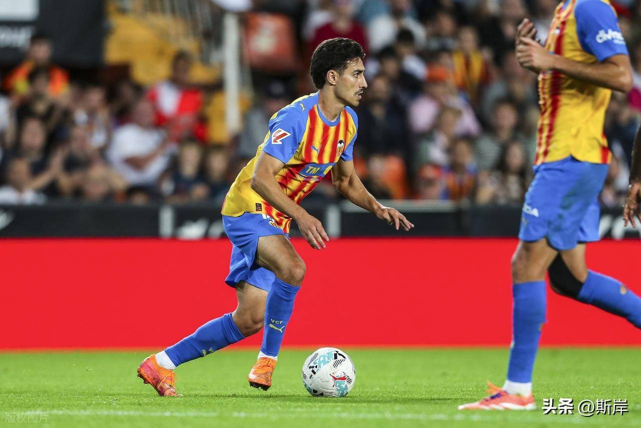 瓦伦西亚意甲联赛战绩惨淡,执教变革或成关键 瓦伦西亚意甲联赛战绩惨淡,执教变革或成关键