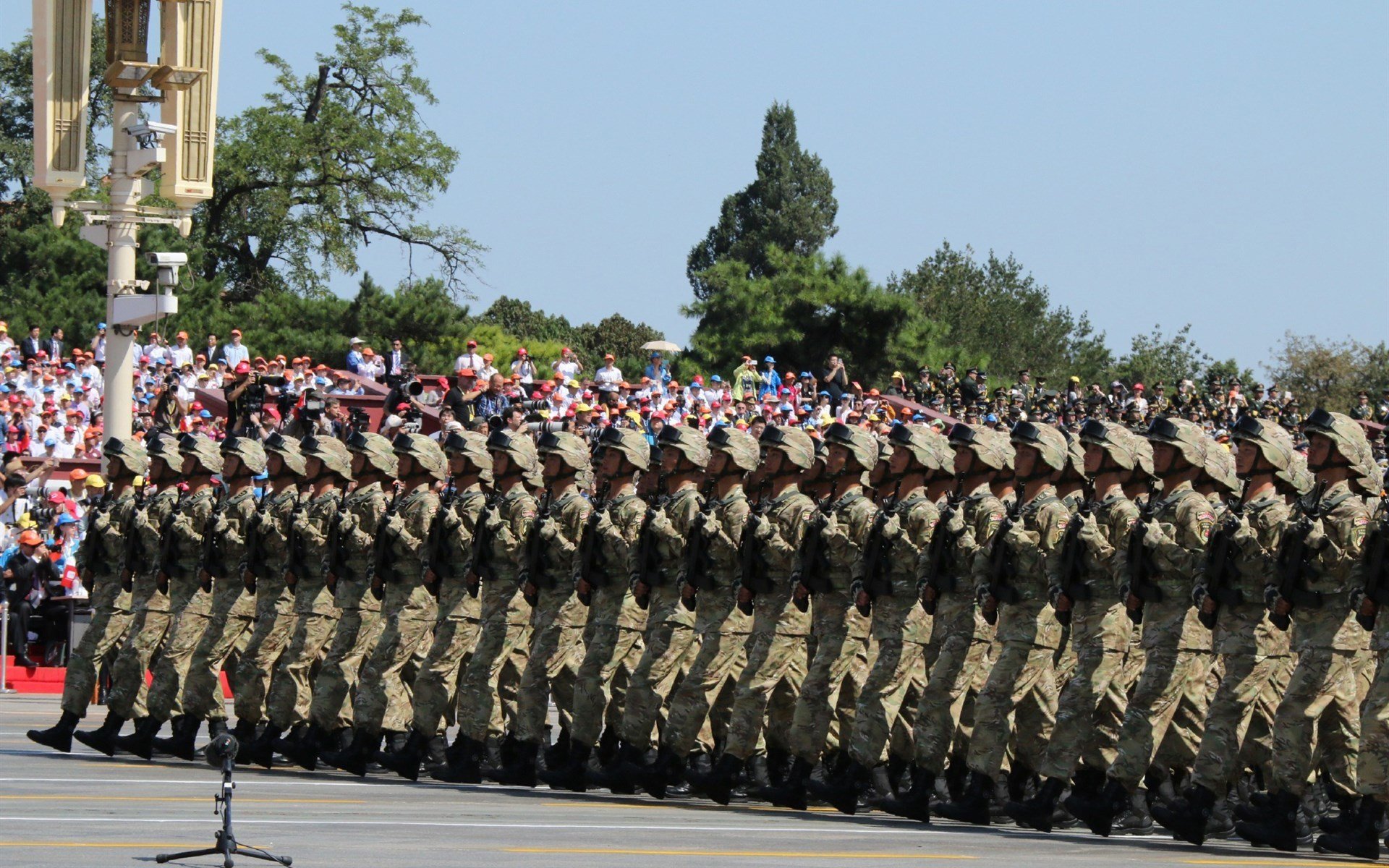 开云体育中国-天山巨人决战黄浦江,德罗赞末节封神,新疆险胜上海谱写巅峰对决