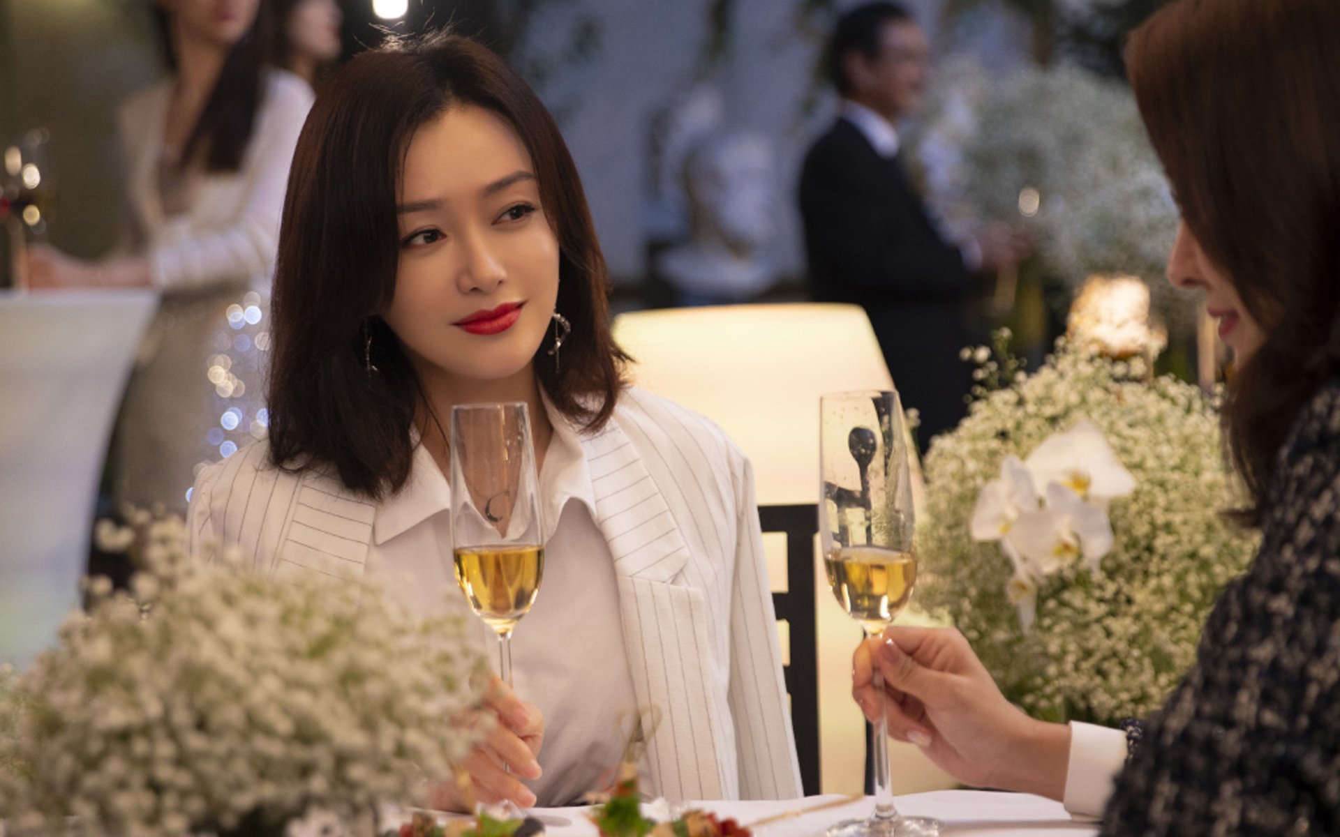 末节19分逆天改命!38岁保罗打碎所有质疑,生涯之夜太阳灼穿雄鹿