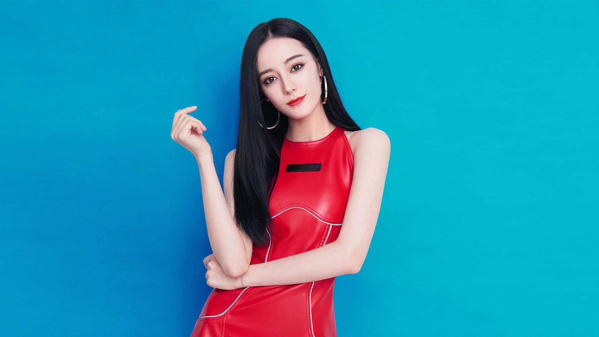 双线战场,英超争冠白热化,安哥拉赛场展现实力